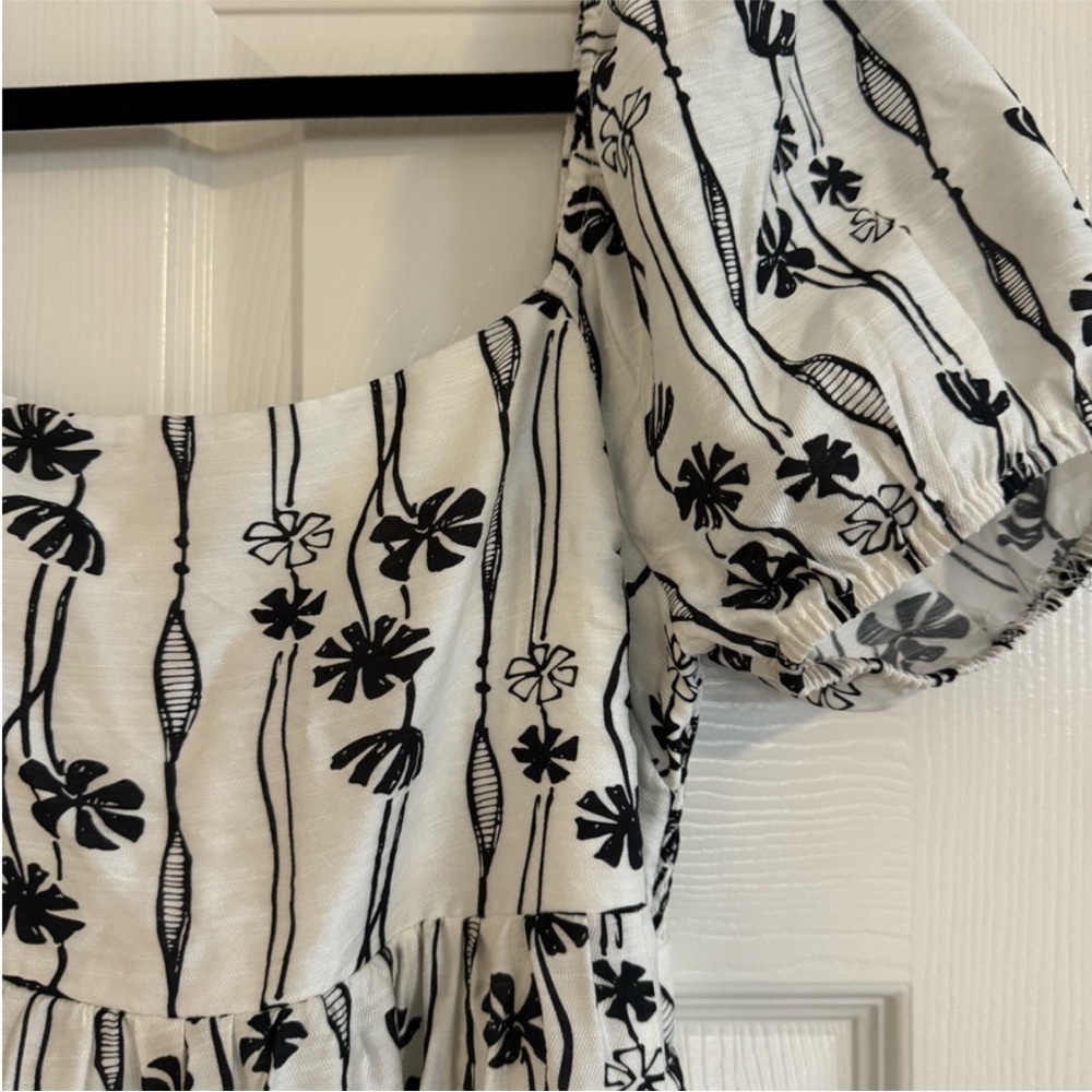 Chic Millibon Black Floral Patterned Dress - Picture 2 of 3
